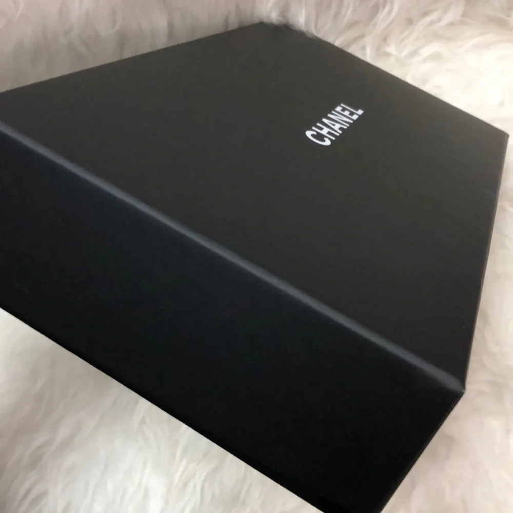 🆕 CHANEL Designer Box & Ribbon - Picture 9 of 9